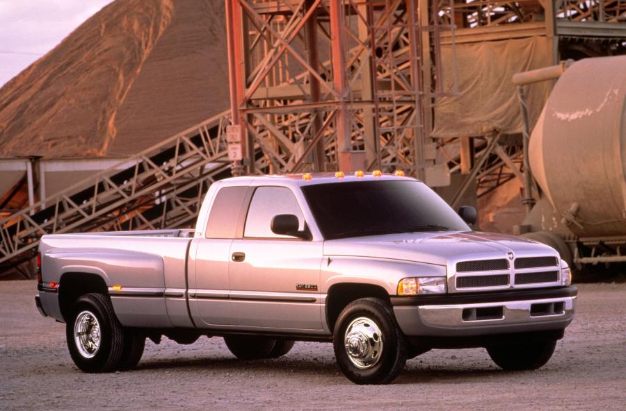  Dodge Ram Heavy Duty 1994 года  (фото 16 из 17)